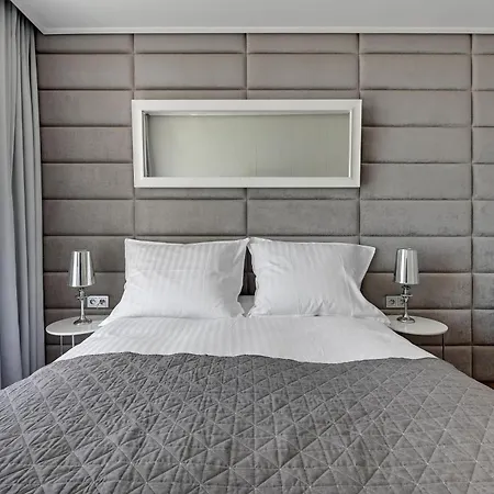 Blue Mandarin Marina Apartment