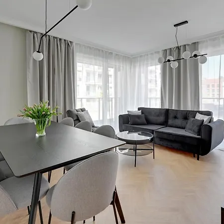 Blue Mandarin Marina *