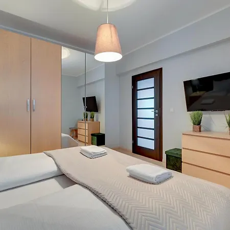 Blue Mandarin Marina Apartment
