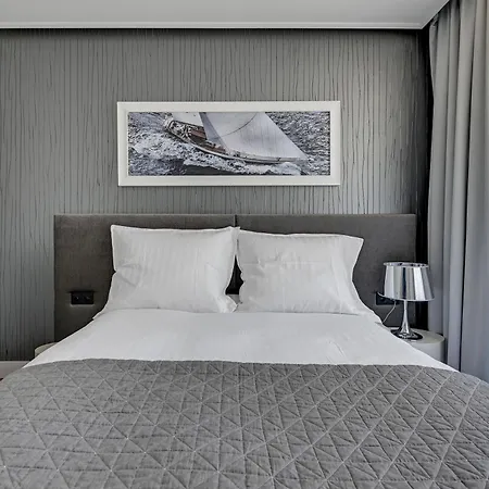 Blue Mandarin Marina Apartment *