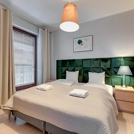 Blue Mandarin Marina Apartment