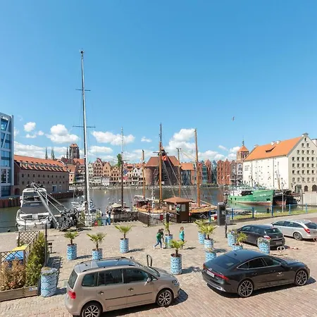 Blue Mandarin Marina * Gdansk
