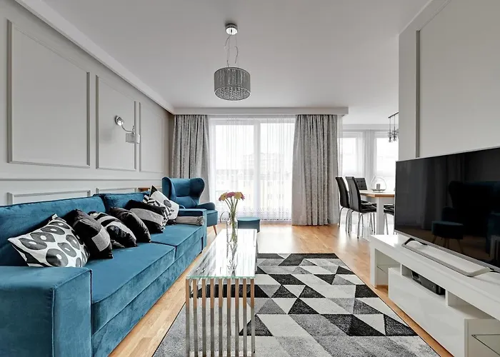 Blue Mandarin Marina *