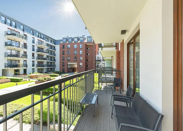 Blue Mandarin Marina *